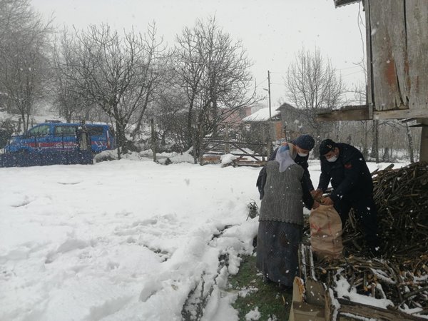 Jandarma'dan örnek davranış