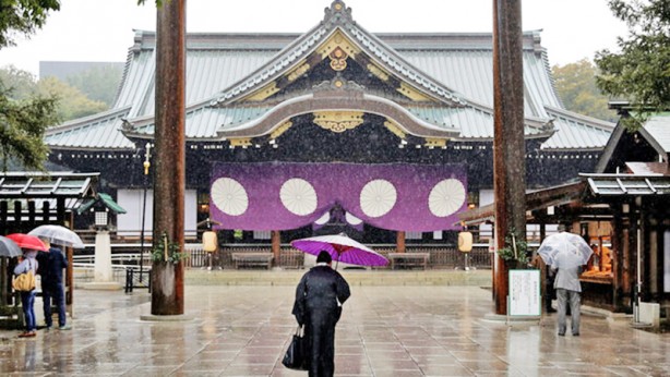 Japon Başbakanı’ndan Yasukuni Tapınağı’na törensel onur: Eski Japonya yeniden doğuyor