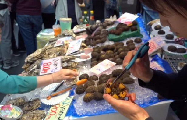 Foto - Japonların sıra dışı sokak yemekleri