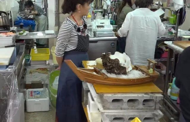 Foto - Japonların sıra dışı sokak yemekleri