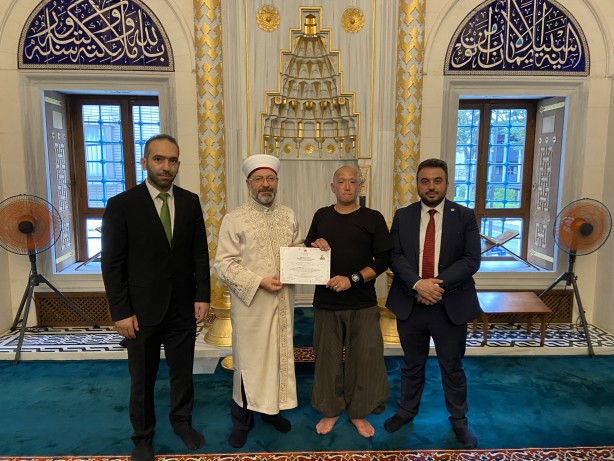 Foto - Japonya vatandaşı "İslam" ile şereflendi
