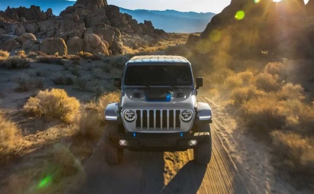 Jeep'in hibrit Wrangler 4xe modelleri geri çağırılıyor