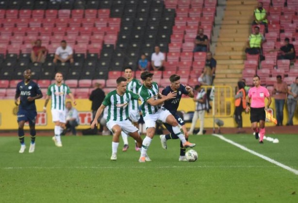 Foto - Jesus maçtan sonra telefona sarıldı! Seni Fenerbahçe’de görmek istiyorum