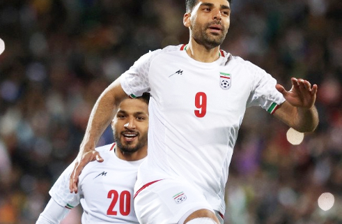 Foto - Jesus ne yapmaya çalışıyor? Bu nasıl bir istek böyle...