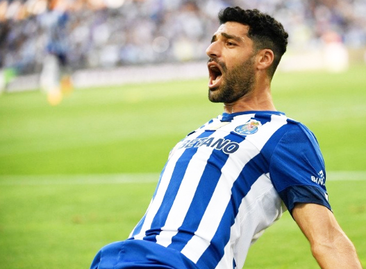 Foto - Jesus ne yapmaya çalışıyor? Bu nasıl bir istek böyle...