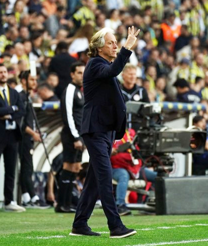 Foto - Jesus yerine öyle bir ikili geliyor ki... Yer yerinden oynayacak... Flaş iddia!