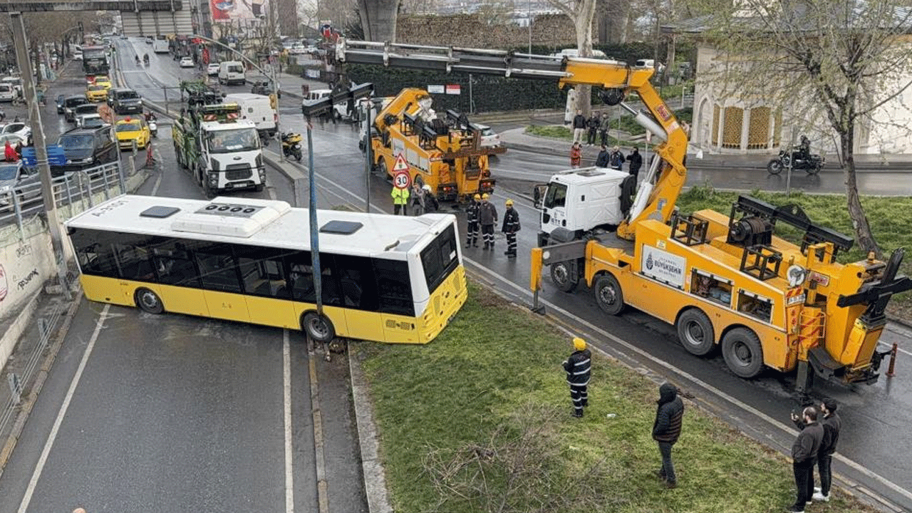 Foto - Jetin saatine 12 bin dolar veren Ekrem'in İETT'si İstanbul'u perişan etti