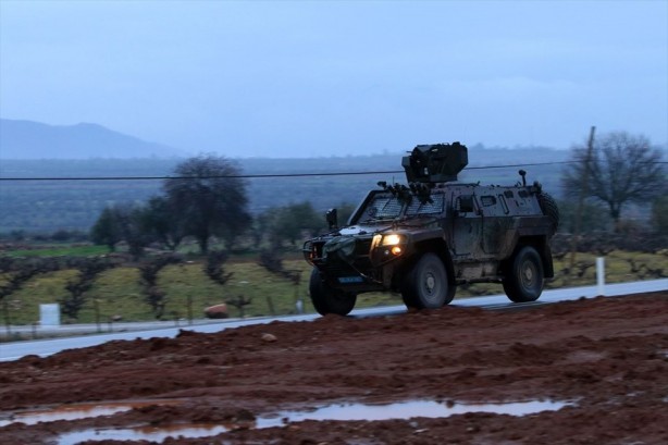 Foto - JÖH ve PÖH ekipleri sınıra sevk edildi