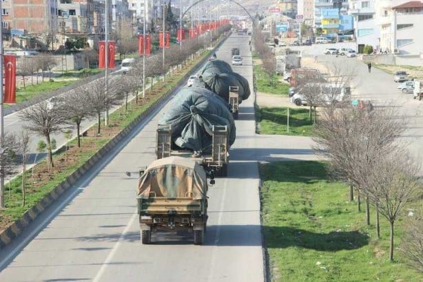 Foto - JÖH ve PÖH timleri Kirpilerle Afrin'e doğru gidiyor