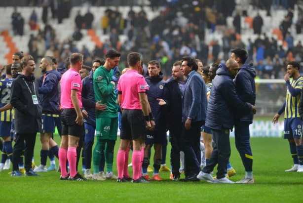 Foto - Jorge Jesus çılgına döndü! Kırmızı kart gördü