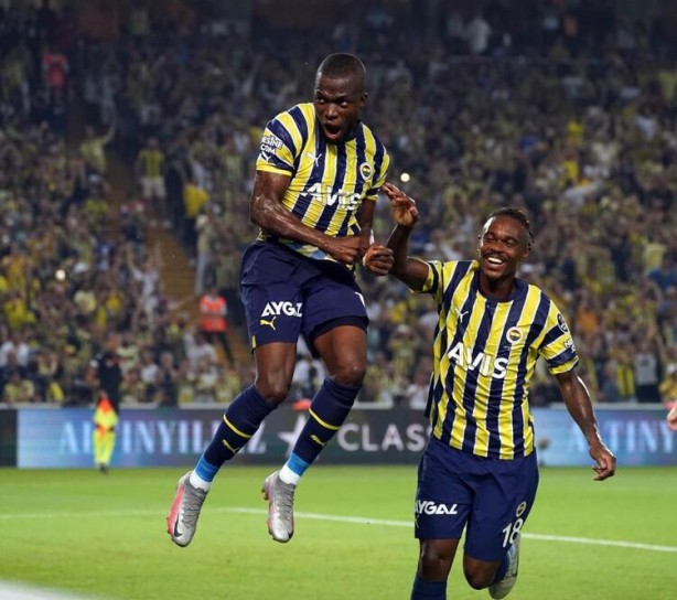 Foto - Jorge Jesus resmen çıldırdı! Valencia şov yaptı