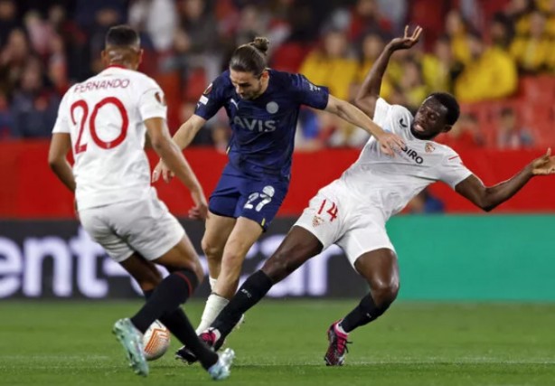 Foto - Jorge Jesus yine şaşırtacak! Sevilla maçına saatler kala...