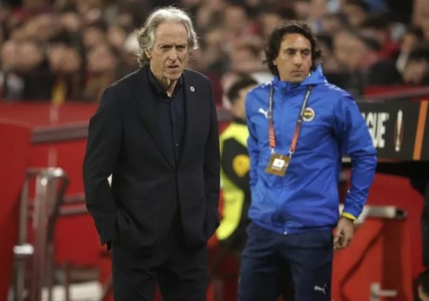 Foto - Jorge Jesus yine şaşırtacak! Sevilla maçına saatler kala...
