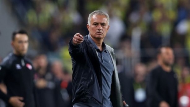Jose Mourinho'dan derbi sonrası flaş çıkış: Çok salakça...