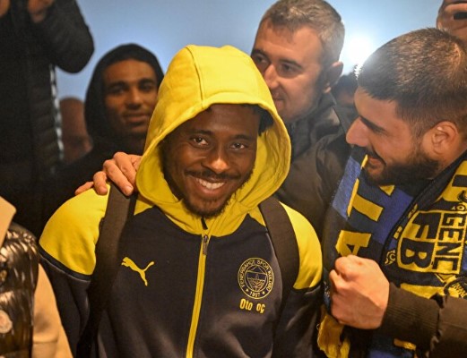 Foto - Jose Mourinho’dan flaş karar! Yıldız oyuncu takımda kalacak