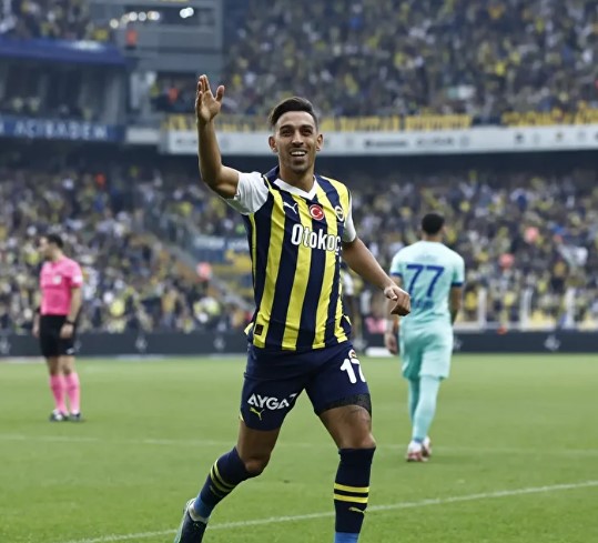 Foto - Jose Mourinho’dan flaş karar! Yıldız oyuncu takımda kalacak