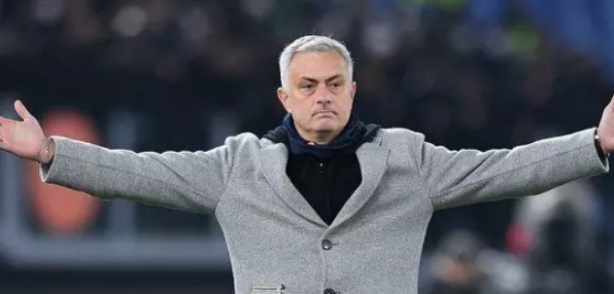 Foto - Jose Mourinho'dan gelecek açıklaması! Dedikleri ortaya çıktı: Son haber hiç hoşlarına gitmeyecek…