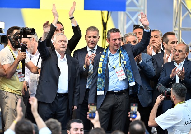 Foto - Jose Mourinho'nun ilk bombası geliyor! 18 milyon Euro'luk yıldız... Fenerbahçe bu haberle çalkalanıyor…