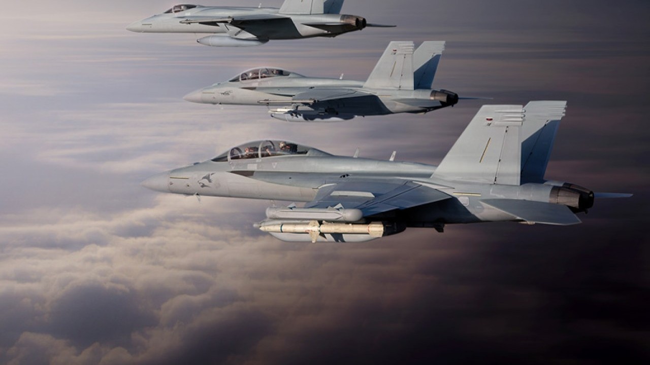 Kaan alacakları konuşuluyordu! Çıkış yolu bulamadılar, ünlü savaş uçaklarının emekliliğini ertelediler