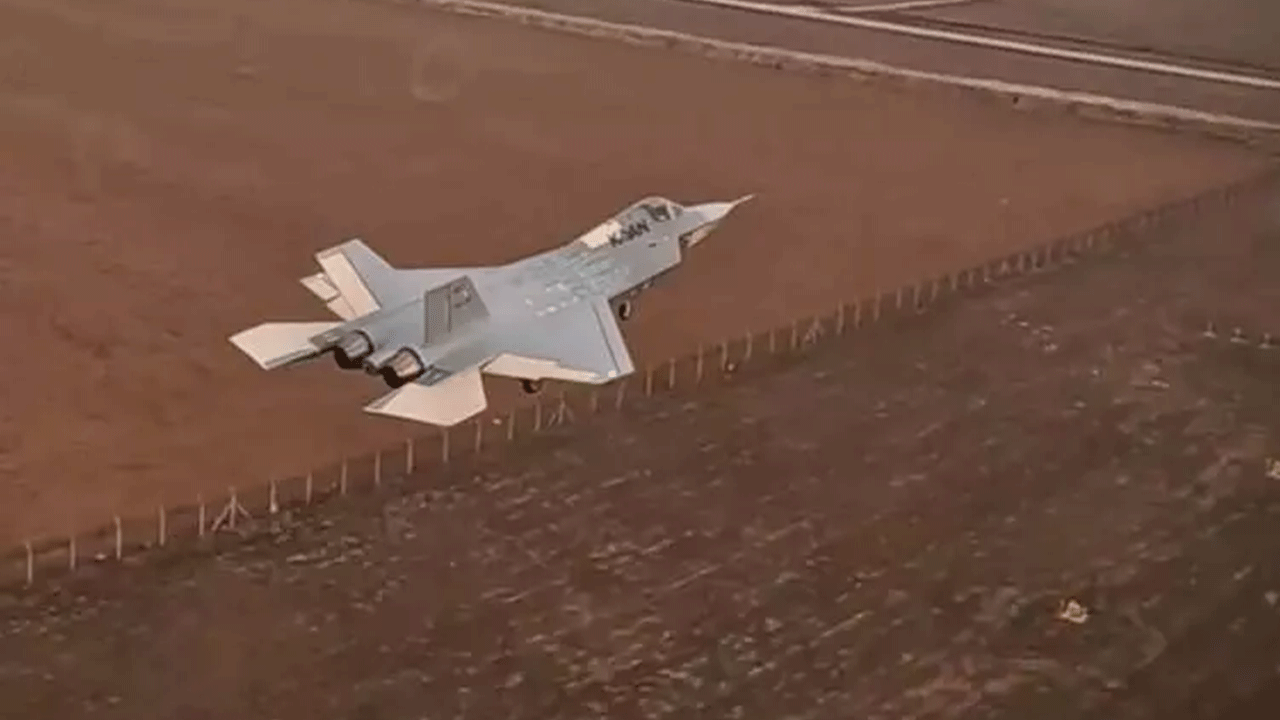 Foto - KAAN ve Hürjet'in arkasındaki gizli güç!