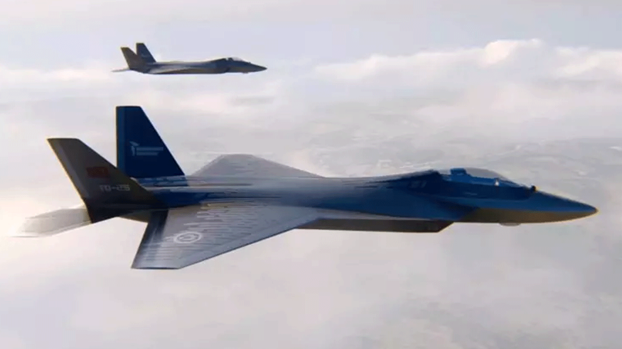 Foto - KAAN ve Hürjet'in arkasındaki gizli güç!