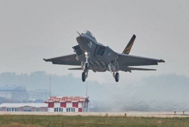 Foto - KAAN'ın rakibi bir testi daha geçti