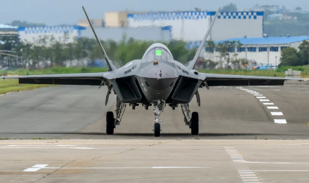 Foto - Kaan'ın rakip savaş uçağının askeri sırları çalınıp satışa çıkarılmıştı! Bir skandal daha patladı