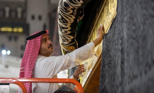 Foto - Kabe gül ve zemzem suyuyla yıkandı