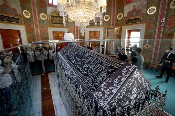 Foto - Kabe Kuşağı Fatih Sultan Mehmet'in Türbesi'ne yerleştirildi