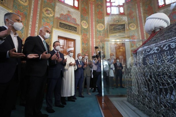 Foto - Kabe Kuşağı Fatih Sultan Mehmet'in Türbesi'ne yerleştirildi