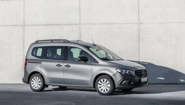 Mercedes hafif ticari araçta elektriğe dönüyor