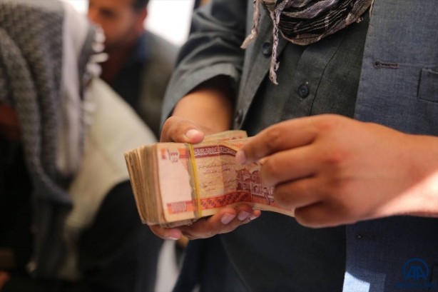 Foto - Kabil'de ATM ve döviz bürosu kuyruğu