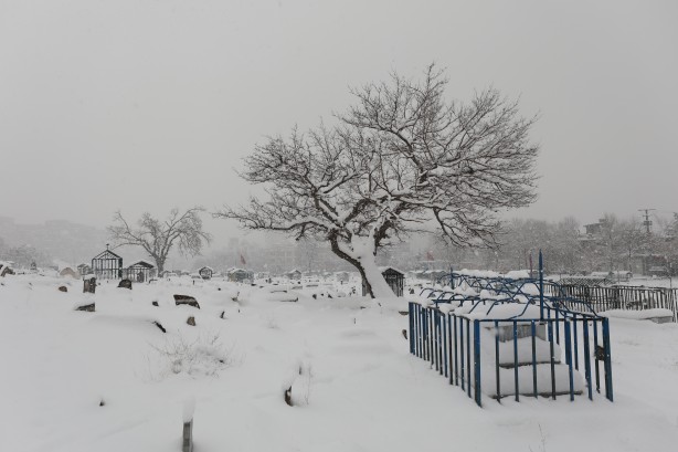 Foto - Kabil'de dondurucu soğuklar! Kar kalınlığı 30 cm! İşte o görüntüler…