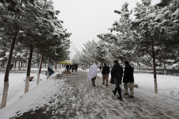 Foto - Kabil'de dondurucu soğuklar! Kar kalınlığı 30 cm! İşte o görüntüler…