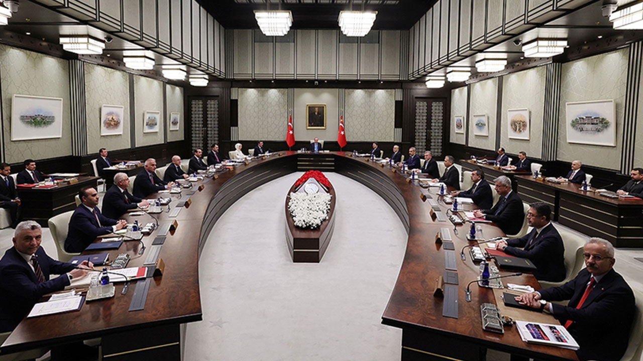 Kabine değişikliğiyle ilgili gündeme oturacak kulis! Erdoğan o isimlere kapıyı kapattı