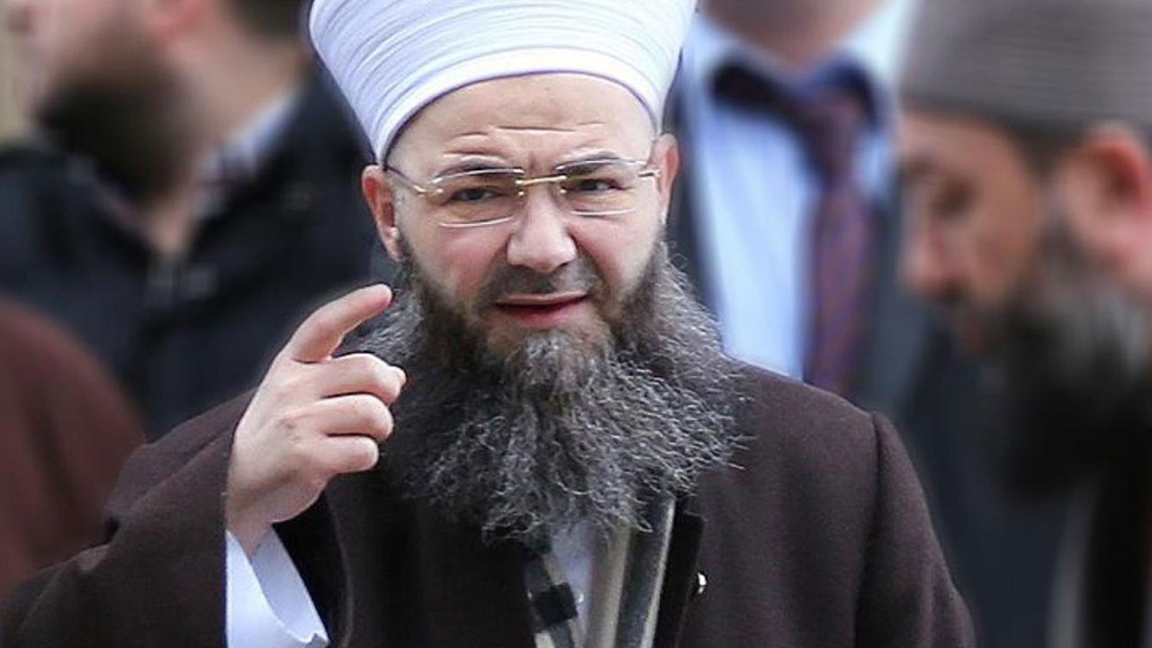 Foto - Kabri açıldığında boynunda ateşten tasma bulunan namazlı, abdestli adamın günahı bakın neymiş! Cübbeli Ahmet Hoca açıkladı