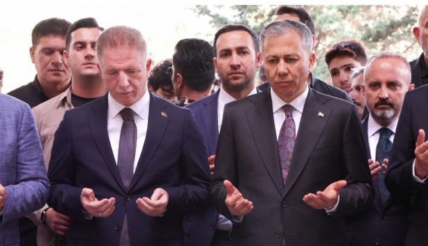 Foto - Kabri başında anıldı… Erdoğan’dan Adnan Menderes mesajı