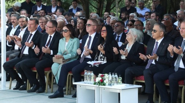 Foto - Kabri başında anıldı… Erdoğan’dan Adnan Menderes mesajı
