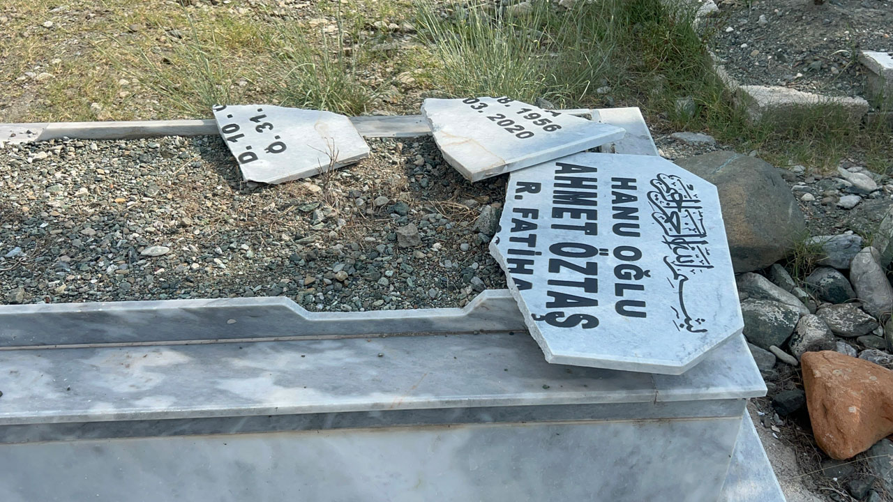 Kabristanda korkunç manzara! 13 mezarı parçalayan kişinin sırrı ortaya çıktı