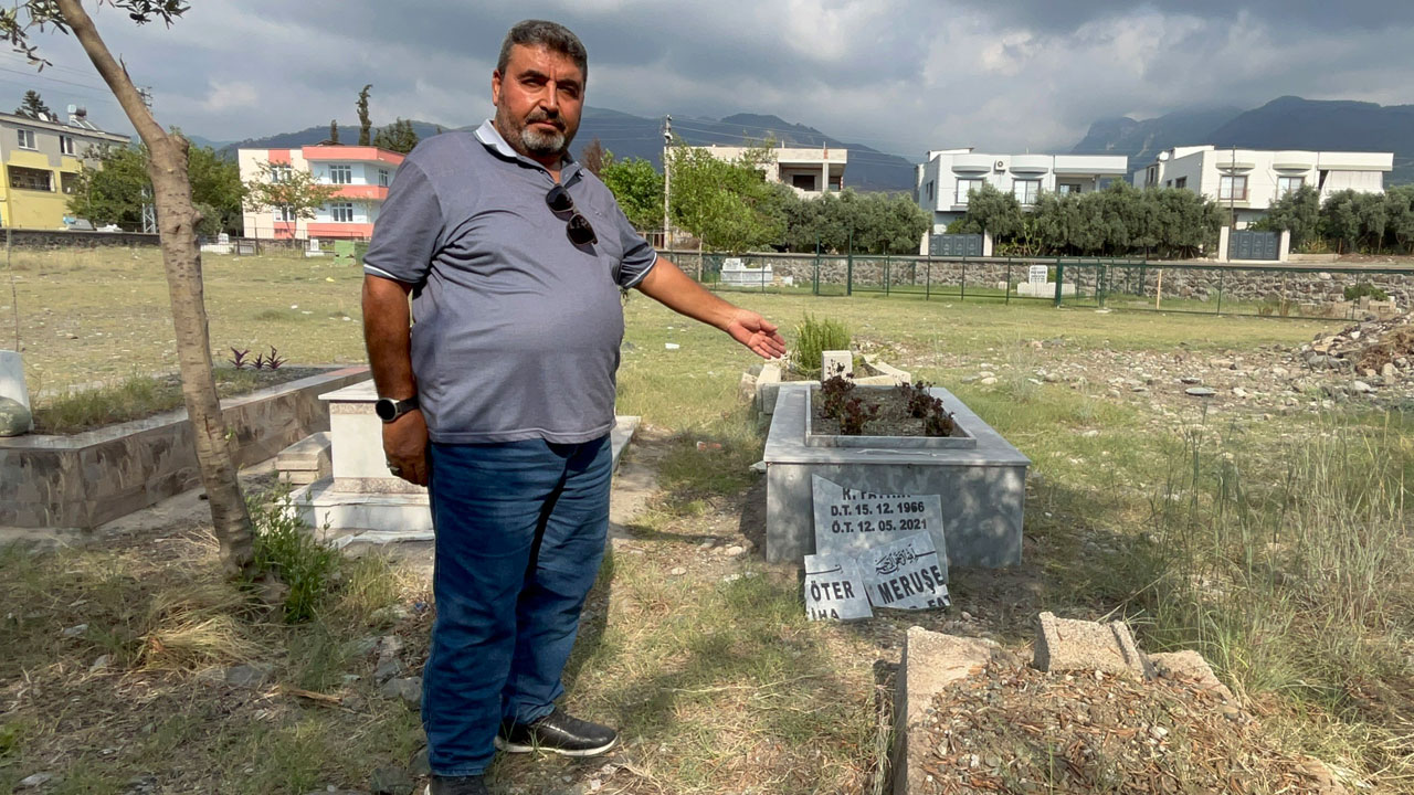 Foto - Kabristanda korkunç manzara! 13 mezarı parçalayan kişinin sırrı ortaya çıktı