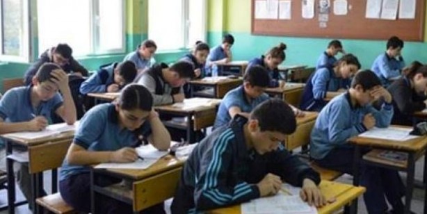 Foto - Kaç gün devamsızlıktan sınıfta kalınacak? Devamsızlıktan sınıfta kaç dersten kalınır?