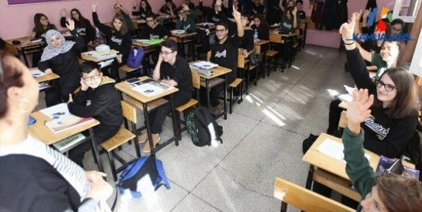 Foto - Kaç gün devamsızlıktan sınıfta kalınacak? Devamsızlıktan sınıfta kaç dersten kalınır?