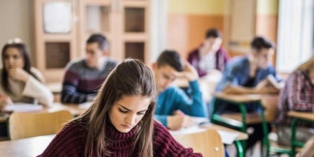 Foto - Kaç gün devamsızlıktan sınıfta kalınacak? Devamsızlıktan sınıfta kaç dersten kalınır?