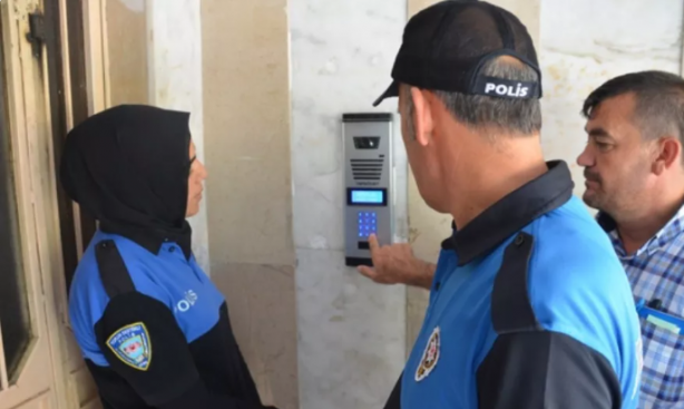 Foto - Kaçak canlı maçlar için düğmeye basıldı! Evinize polis baskın yapabilir