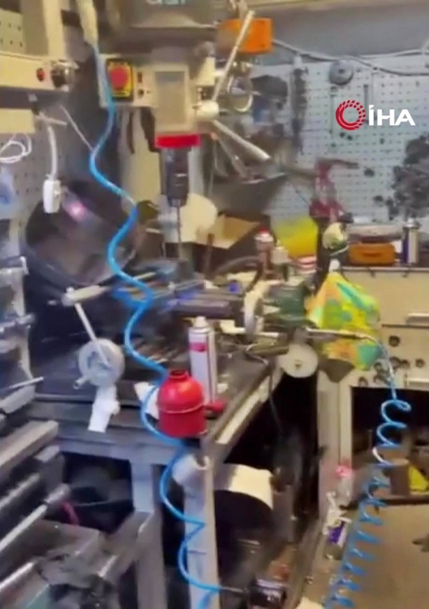 Foto - Kaçak silah ihbarına gittiler, gözlerine inanamadılar! Evden çıkanlar hayrete düşürdü! Yok artık daha neler