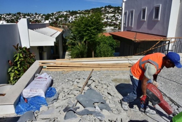 Foto - Kaçakçı Yılmaz'ın villasına ilk kepçe böyle vuruldu