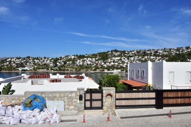 Foto - Kaçakçı Yılmaz'ın villasına ilk kepçe böyle vuruldu