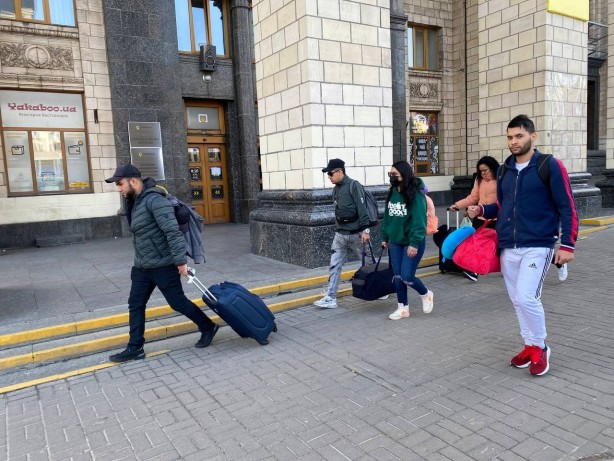 Foto - Kaçış sürüyor, Kiev’de sokaklar askerlere kaldı!