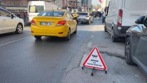 Foto - Kadıköy’de ceza yiyen taksicinin yaptığı şey şok etti! Sen ne yaptın böyle dayı 