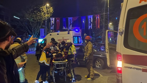 Foto - Kadıköy'de feci kaza! 3 kişi yaralandı